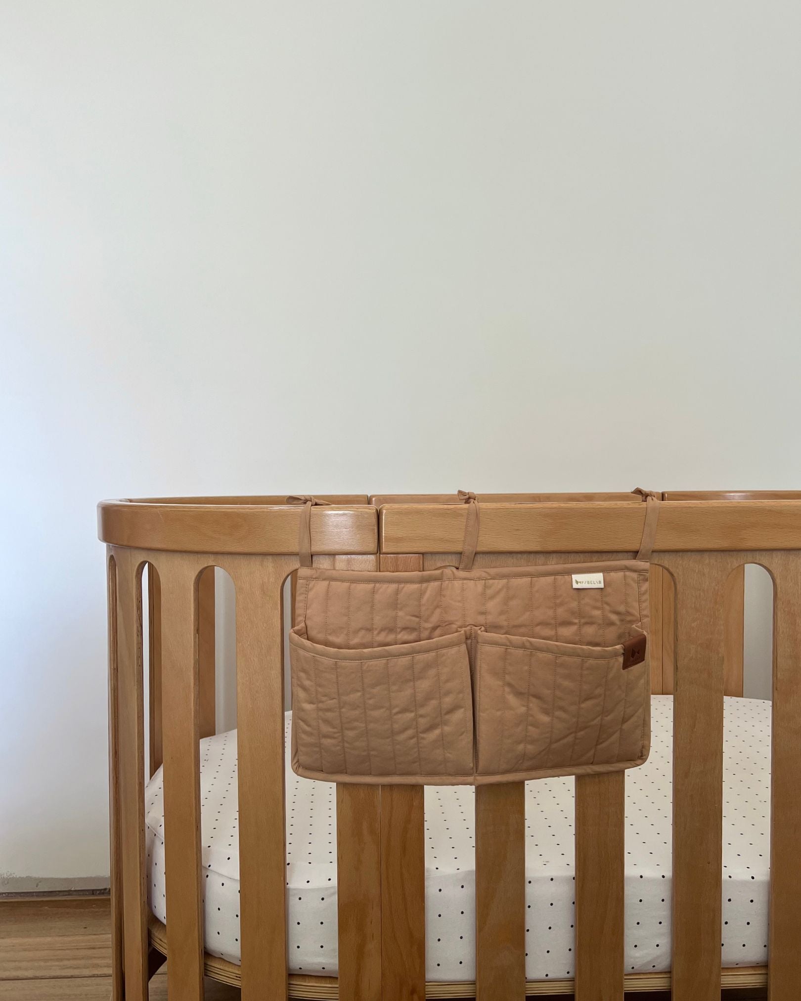 Crib Pocket | Caramel