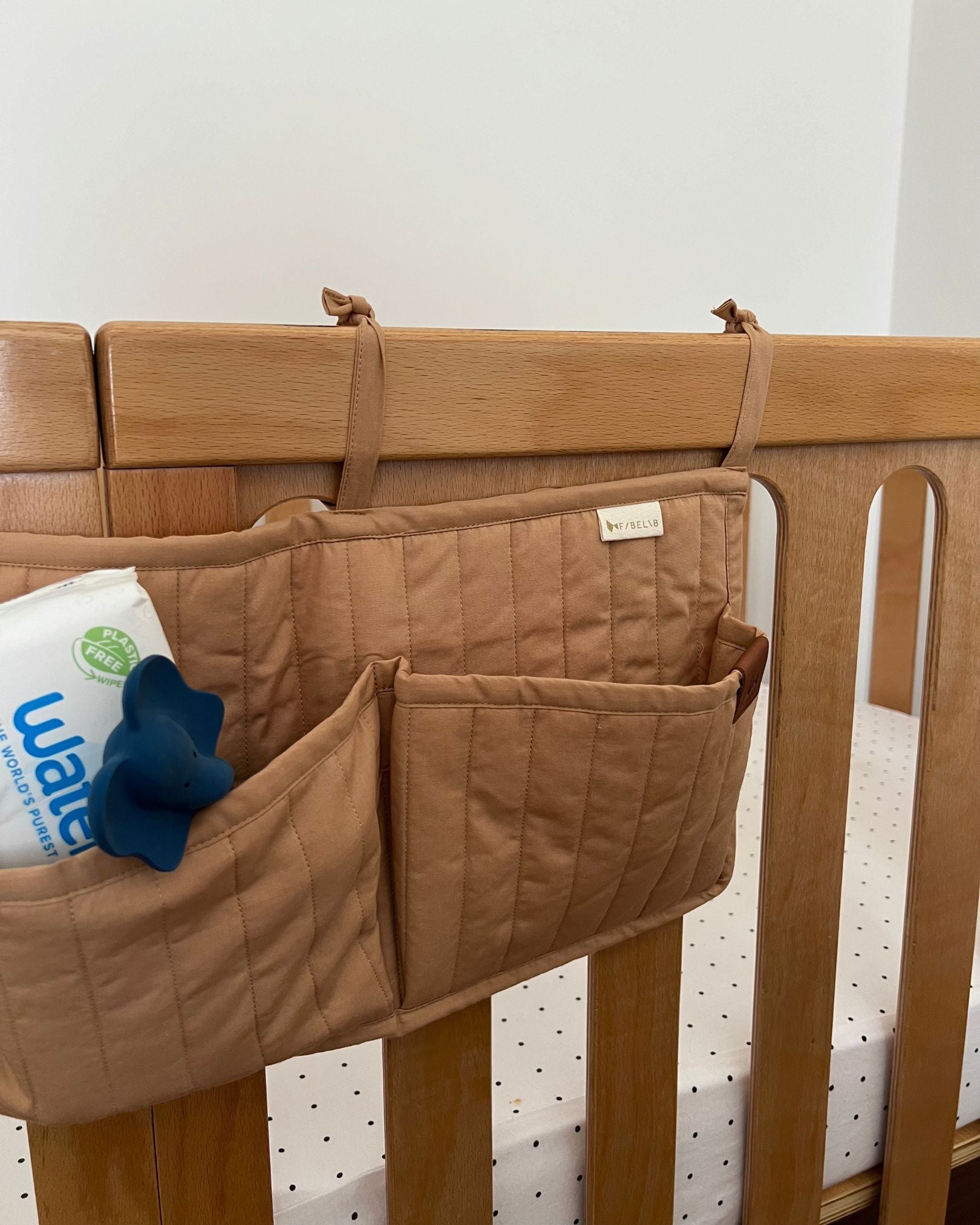 Crib Pocket | Caramel