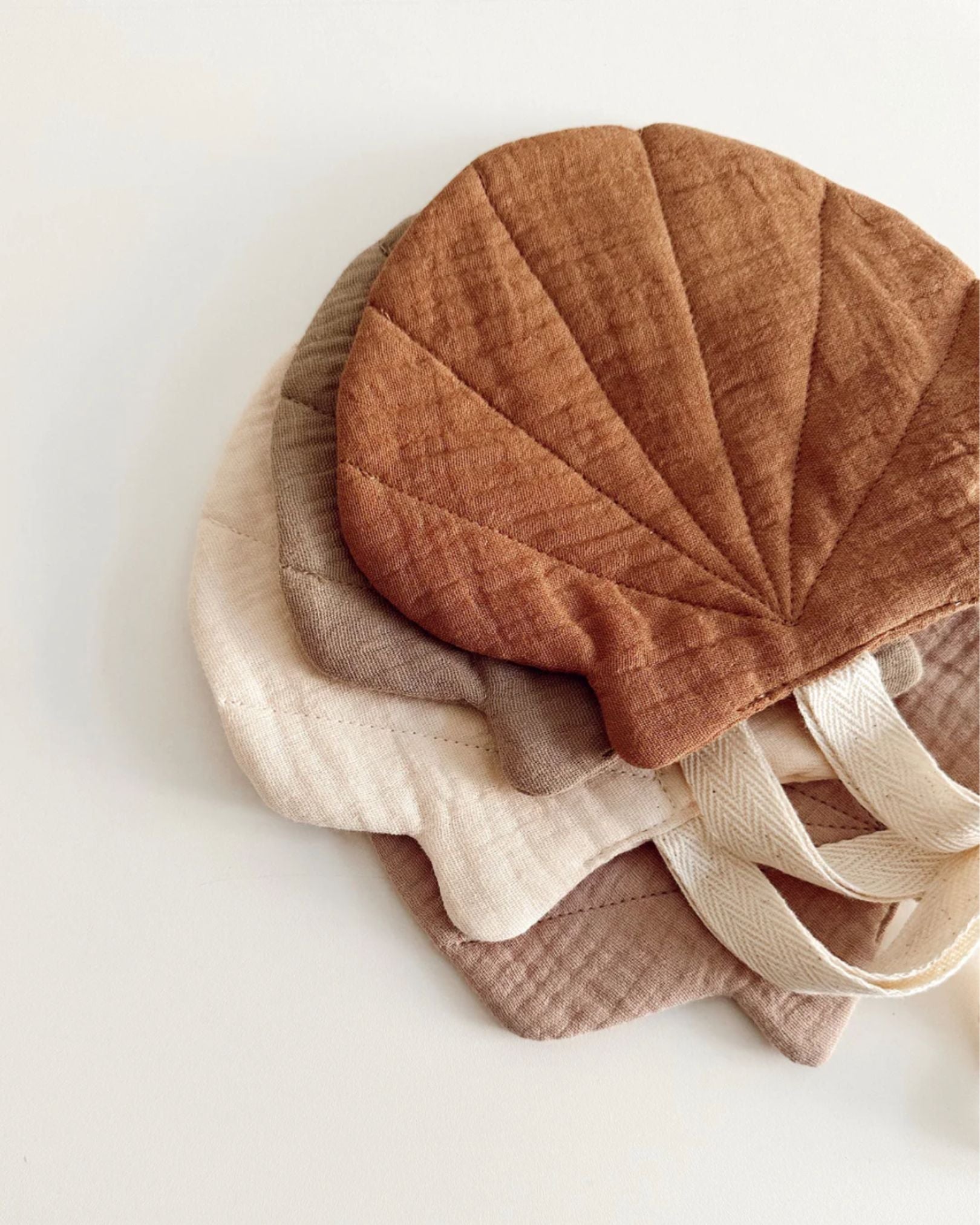 Shell Pacifier Holder | Blush