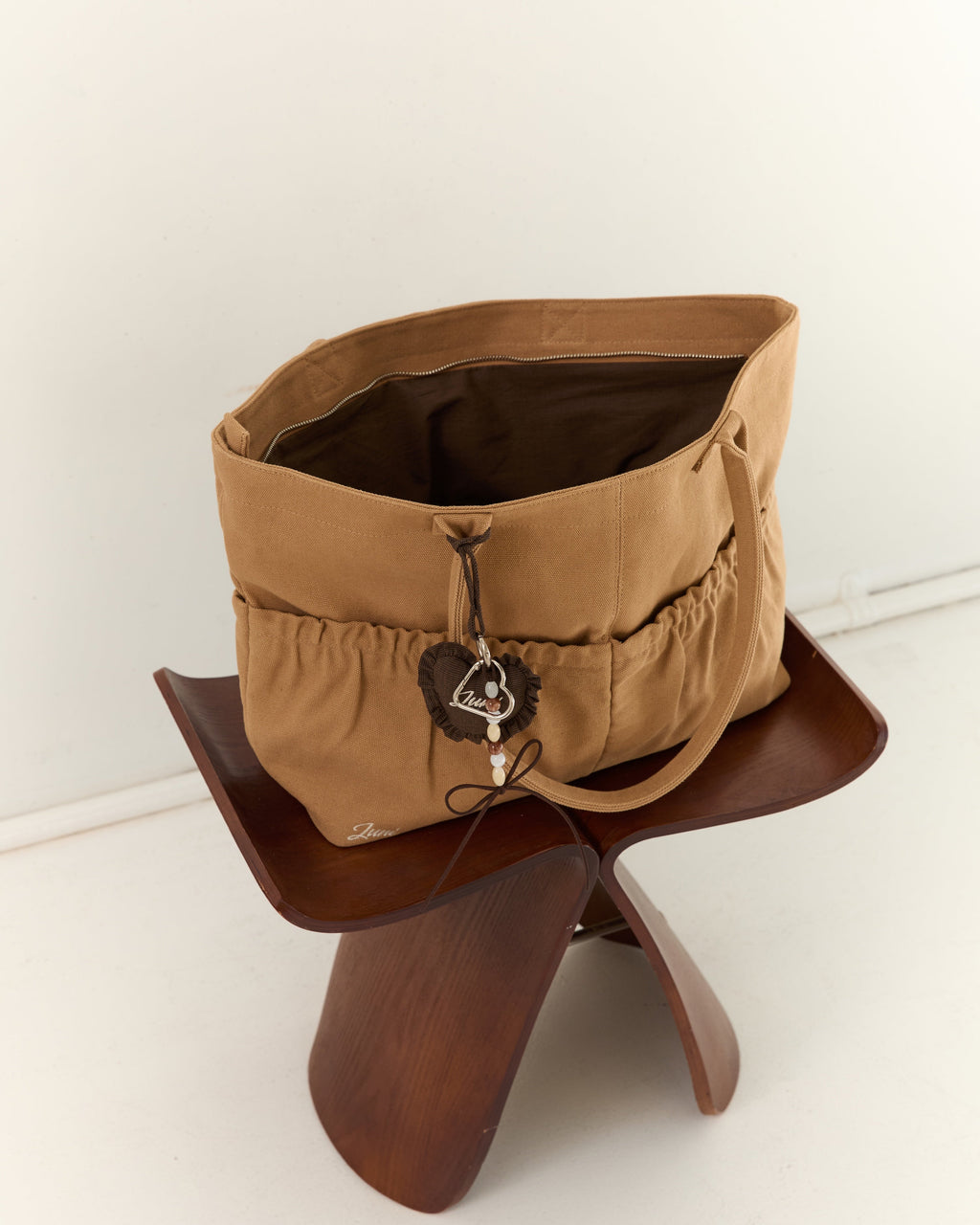 The Daily Tote | Tan